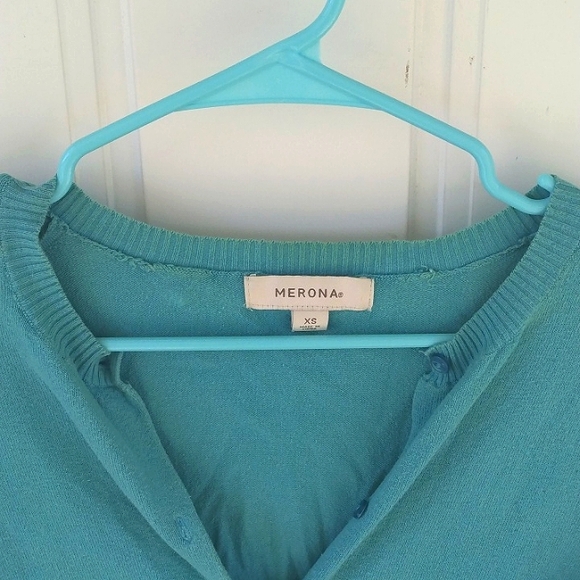 Merona XS light weight sweater. - Picture 2 of 2